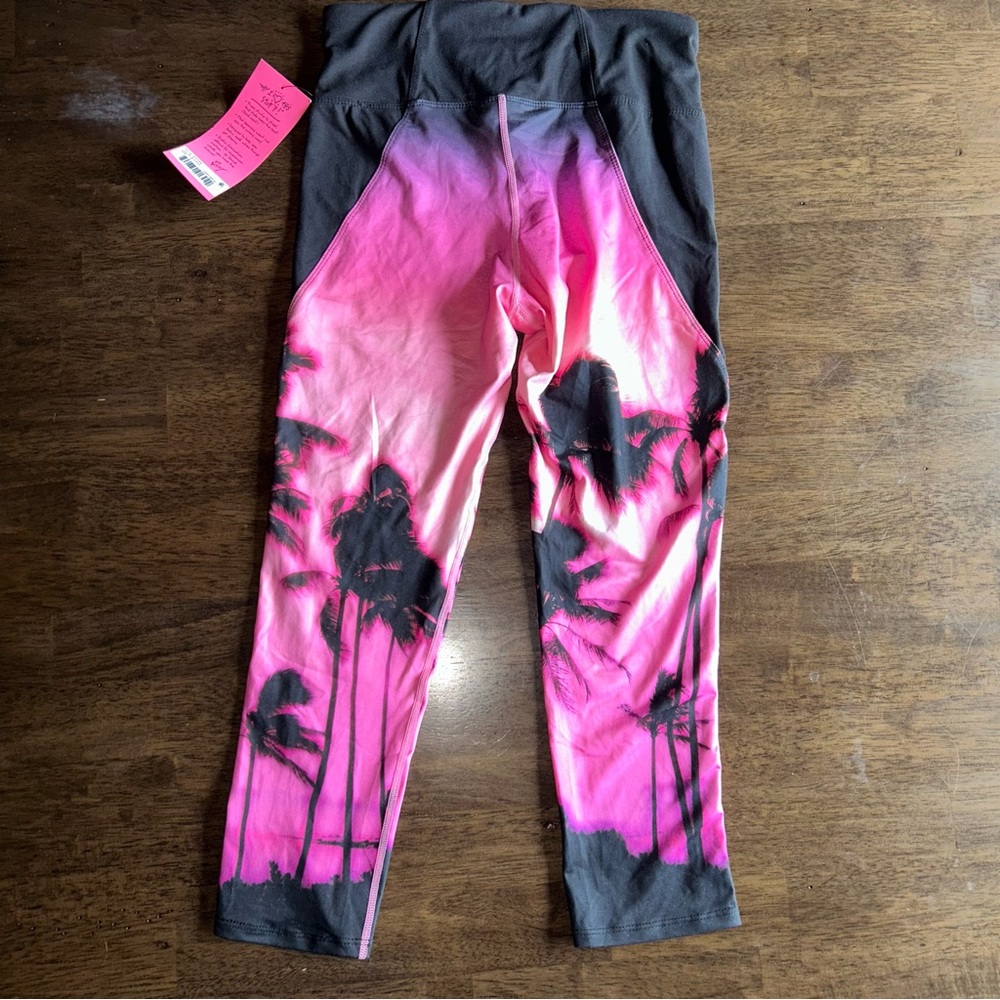 NWT BETSEY JOHNSON performance legging sz small - Picture 8 of 8